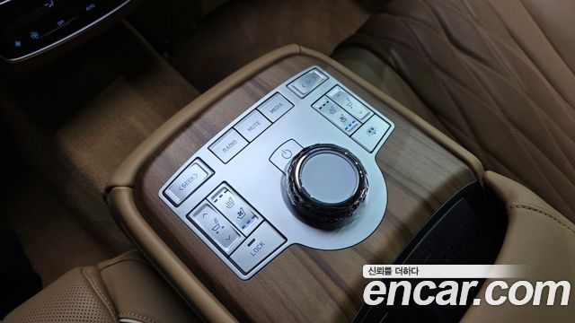 Genesis G80 (RG3) Gasoline 2.5 Turbo AWD 2025 — фото 29