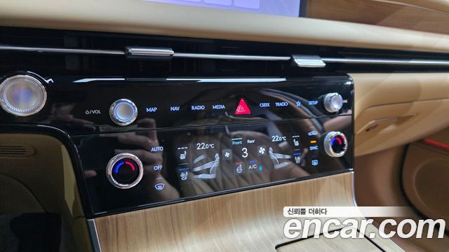 Genesis G80 (RG3) Gasoline 2.5 Turbo AWD 2025 — фото 32