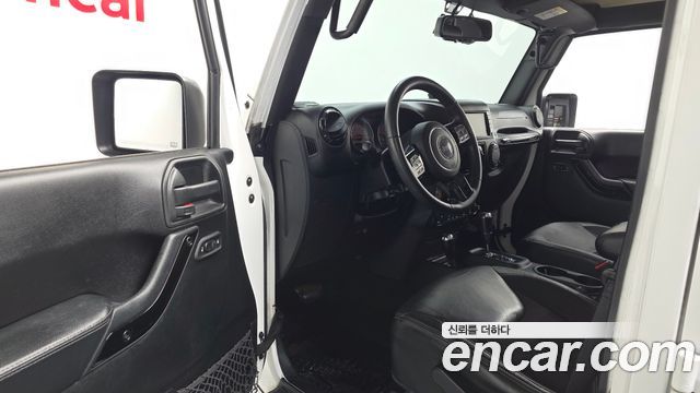 Jeep Wrangler (JK) 3.6 Winter Edition 2017 — фото 10