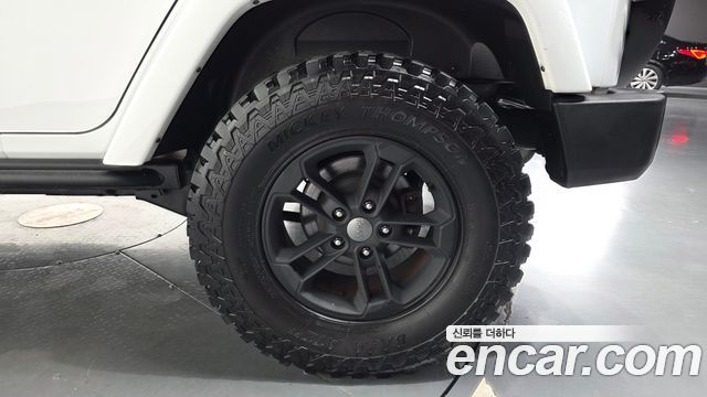 Jeep Wrangler (JK) 3.6 Winter Edition 2017 — фото 27