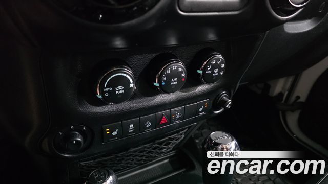 Jeep Wrangler (JK) 3.6 Winter Edition 2017 — фото 34