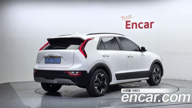 Kia Niro EV Air 2023 — фото 2