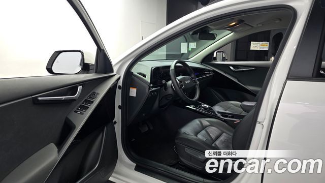 Kia Niro EV Air 2023 — фото 10