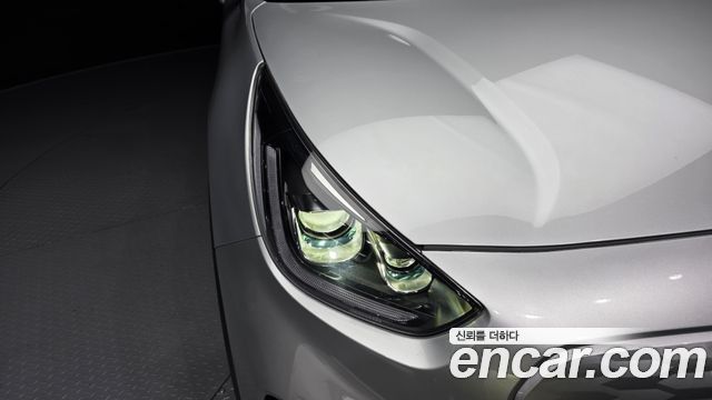 Kia Niro Plus Air 2023 — фото 22