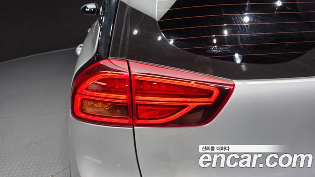 Kia Niro Plus Air 2023 — фото 23