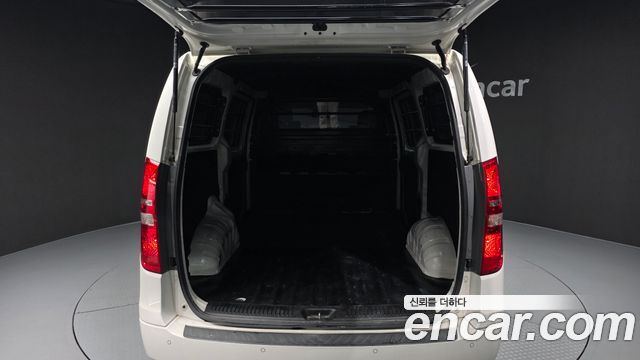 Hyundai Grand Starex Van 3-Seater Smart 2021 — фото 24