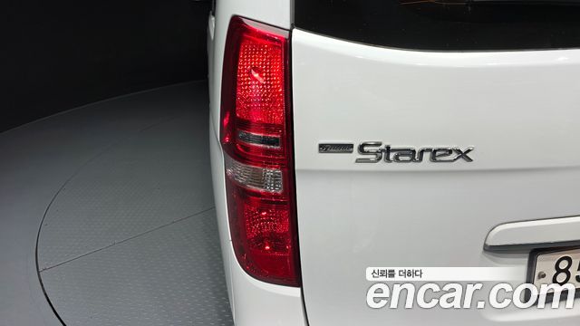 Hyundai Grand Starex Van 3-Seater Smart 2021 — фото 29