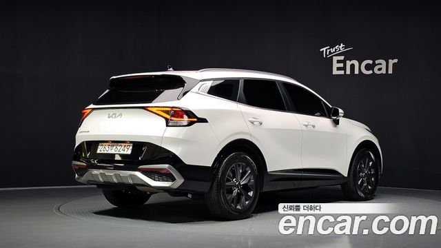 Kia Sportage (V) Diesel 2.0 2WD Nobleless 2023 — фото 2