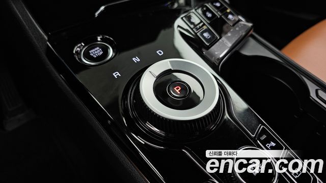Kia Sportage (V) Diesel 2.0 2WD Nobleless 2023 — фото 9