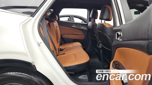 Kia Sportage (V) Diesel 2.0 2WD Nobleless 2023 — фото 12