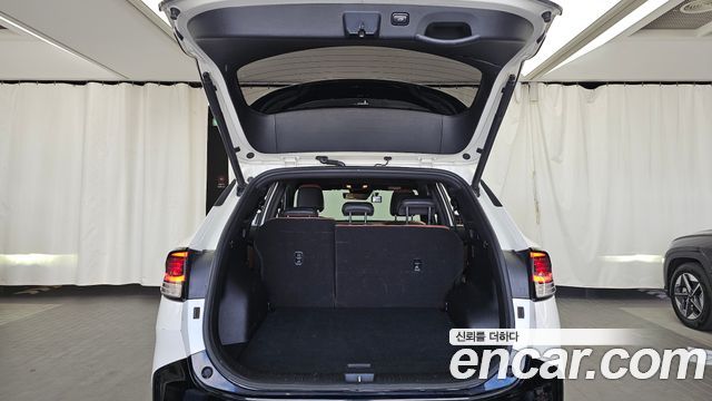 Kia Sportage (V) Diesel 2.0 2WD Nobleless 2023 — фото 20