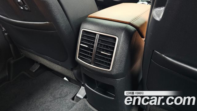 Kia Sportage (V) Diesel 2.0 2WD Nobleless 2023 — фото 27