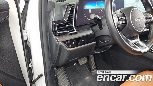 Kia Sportage (V) Diesel 2.0 2WD Nobleless 2023 — фото 28