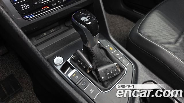 Volkswagen Tiguan Allspace 2.0 TSI Prestige 2023 — фото 9