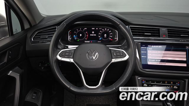 Volkswagen Tiguan Allspace 2.0 TSI Prestige 2023 — фото 14