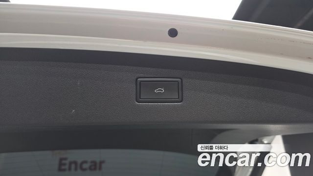 Volkswagen Tiguan Allspace 2.0 TSI Prestige 2023 — фото 20