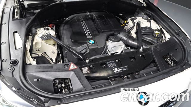 BMW 5 Series GT (F07) GT xDrive 2015 — фото 6