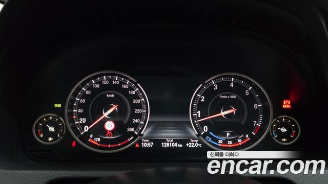 BMW 5 Series GT (F07) GT xDrive 2015 — фото 8