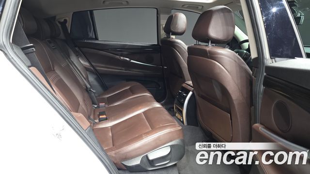 BMW 5 Series GT (F07) GT xDrive 2015 — фото 12