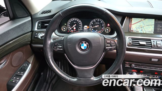 BMW 5 Series GT (F07) GT xDrive 2015 — фото 13