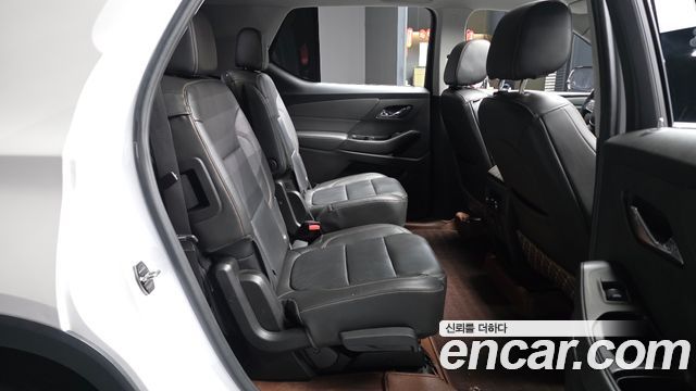 Chevrolet Traverse 3.6 AWD LT Leather Premium 2020 — фото 12