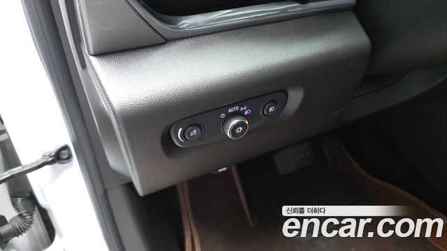 Chevrolet Traverse 3.6 AWD LT Leather Premium 2020 — фото 27