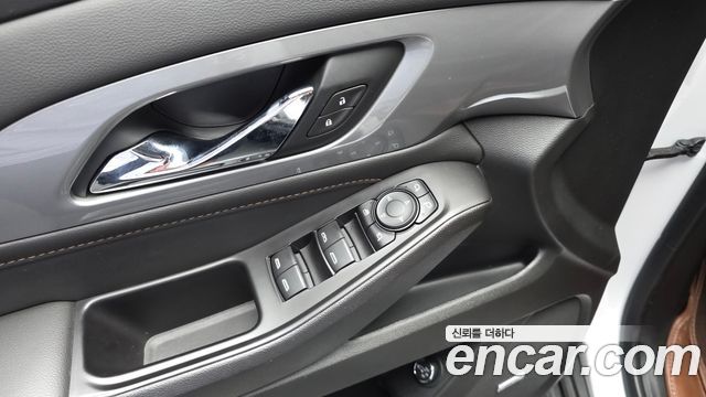 Chevrolet Traverse 3.6 AWD LT Leather Premium 2020 — фото 28