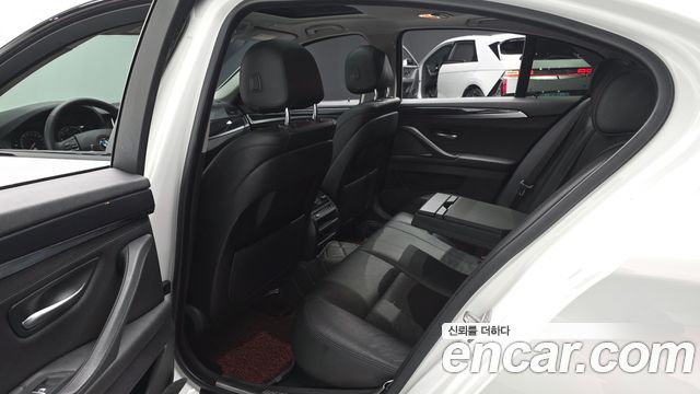 BMW 5 Series (F10) 520d M Aero Dynamic 2016 — фото 11
