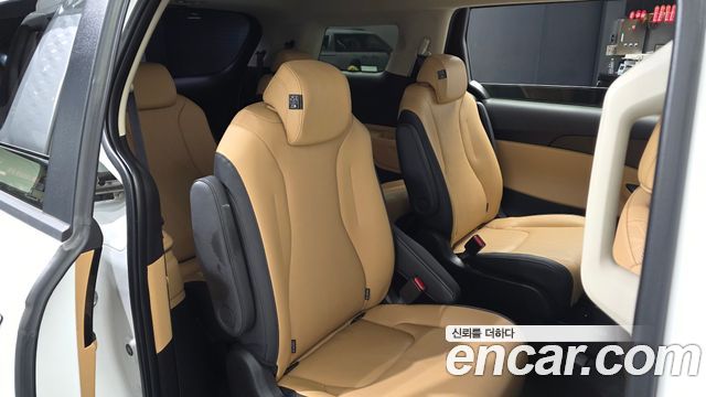 Kia Carnival (IV) Gasoline 9-Seater Prestige 2023 — фото 12