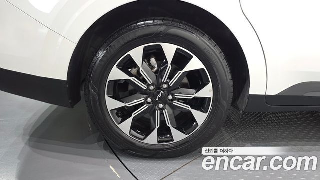 Kia Carnival (IV) Gasoline 9-Seater Prestige 2023 — фото 21