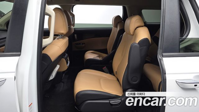 Kia Carnival (IV) Gasoline 9-Seater Prestige 2023 — фото 26