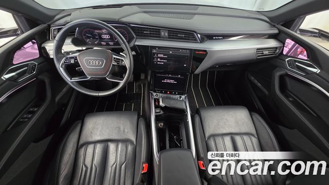 Audi e-tron 55 Quattro Sportback 2022 — фото 7