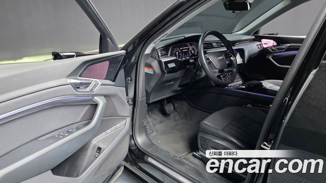 Audi e-tron 50 Quattro Sportback 2021 — фото 10