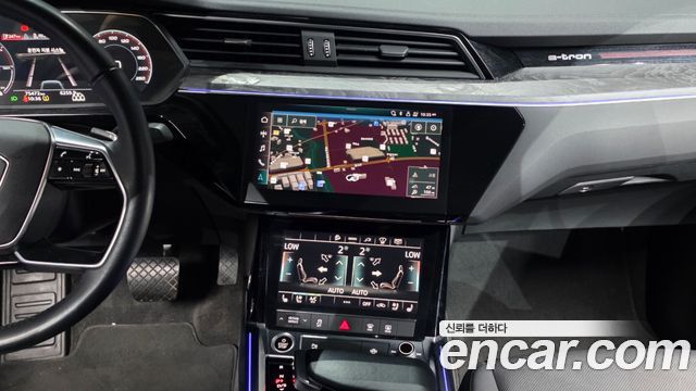 Audi e-tron 50 Quattro Sportback 2021 — фото 14