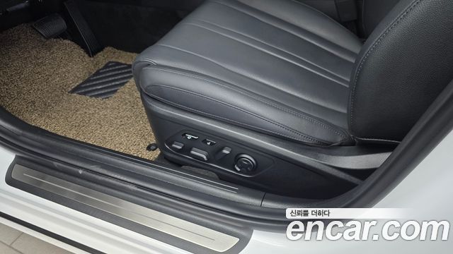 Kia K8 2.5 Gasoline 2WD Noblesse 2025 — фото 32