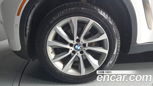 BMW X6 (F16) xDrive 35i 2019 — фото 5