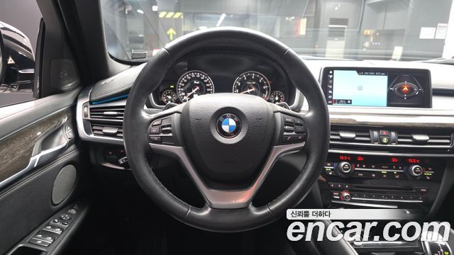 BMW X6 (F16) xDrive 35i 2019 — фото 13