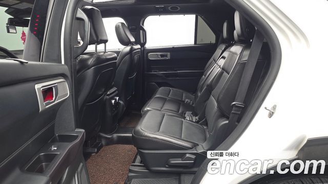 Ford Explorer (VI) 2.3 LimIted 4WD 2020 — фото 26