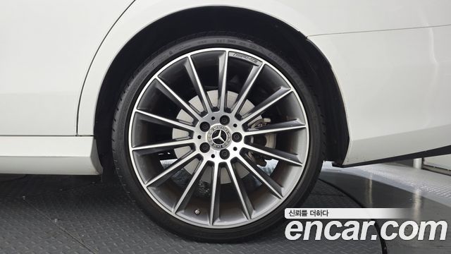 Mercedes-Benz E-Class (W213) E350 4MATIC AMG Line 2021 — фото 5