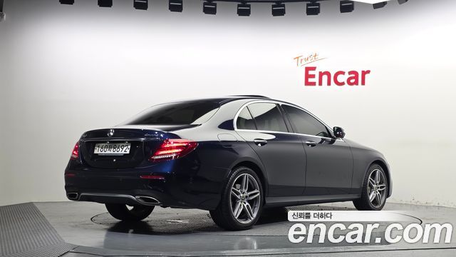 Mercedes-Benz E-Class (W213) E300 4MATIC AMG Line 2020 — фото 2
