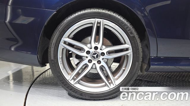 Mercedes-Benz E-Class (W213) E300 4MATIC AMG Line 2020 — фото 5