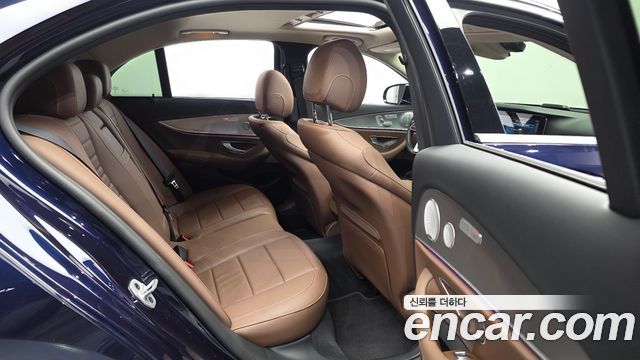 Mercedes-Benz E-Class (W213) E300 4MATIC AMG Line 2020 — фото 12