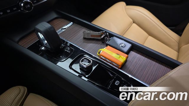 Volvo V60 Cross Country (II) B5 Pro AWD 2022 — фото 9