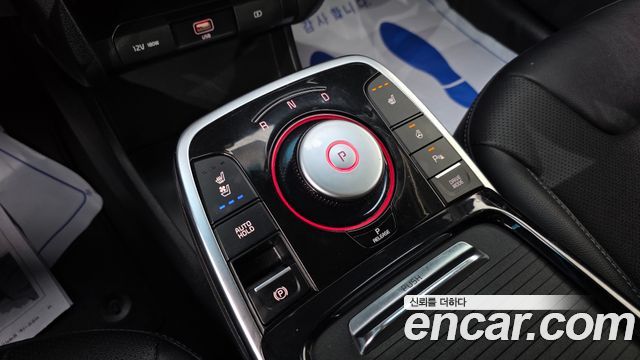 Kia Niro Plus Air 2023 — фото 9