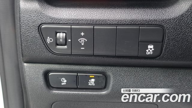 Kia Niro Plus Air 2023 — фото 13