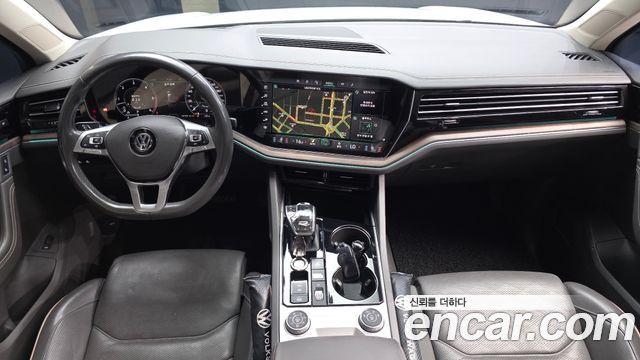 Volkswagen Touareg (III) 3.0 TDI Prestige 2020 — фото 7