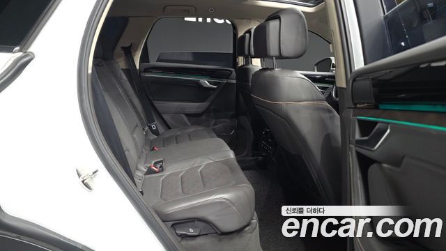 Volkswagen Touareg (III) 3.0 TDI Prestige 2020 — фото 12