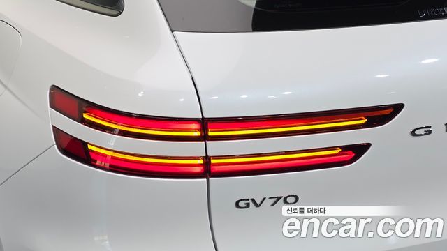 Genesis GV70 2.5T Gasoline AWD 2025 — фото 29