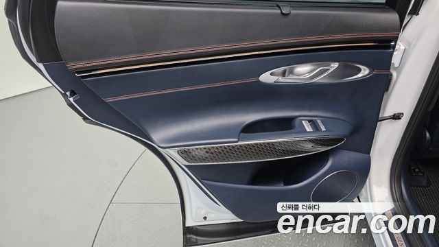 Genesis GV70 2.5T Gasoline AWD 2025 — фото 31