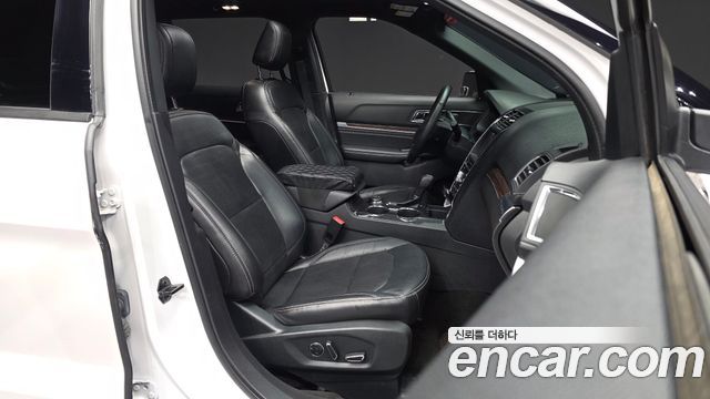 Ford Explorer 2.3 Limited 4WD 5th 2018 — фото 11